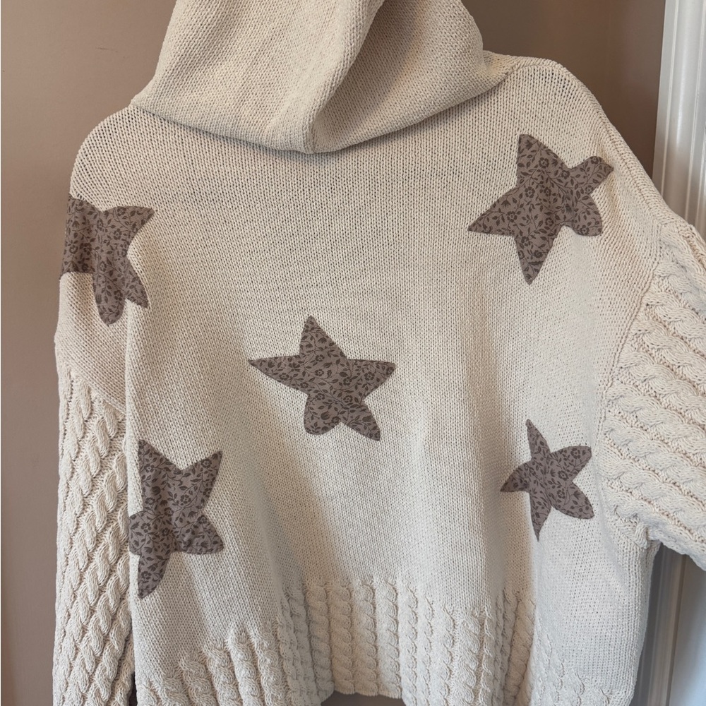 ⭐️POL Stars Sweater⭐️ - Picture 9 of 10
